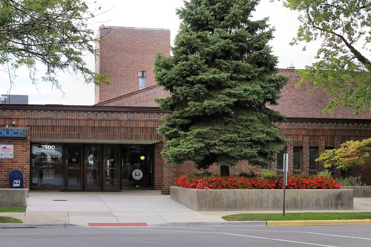 The exterior of City Hall of Bridgeview, Illinois