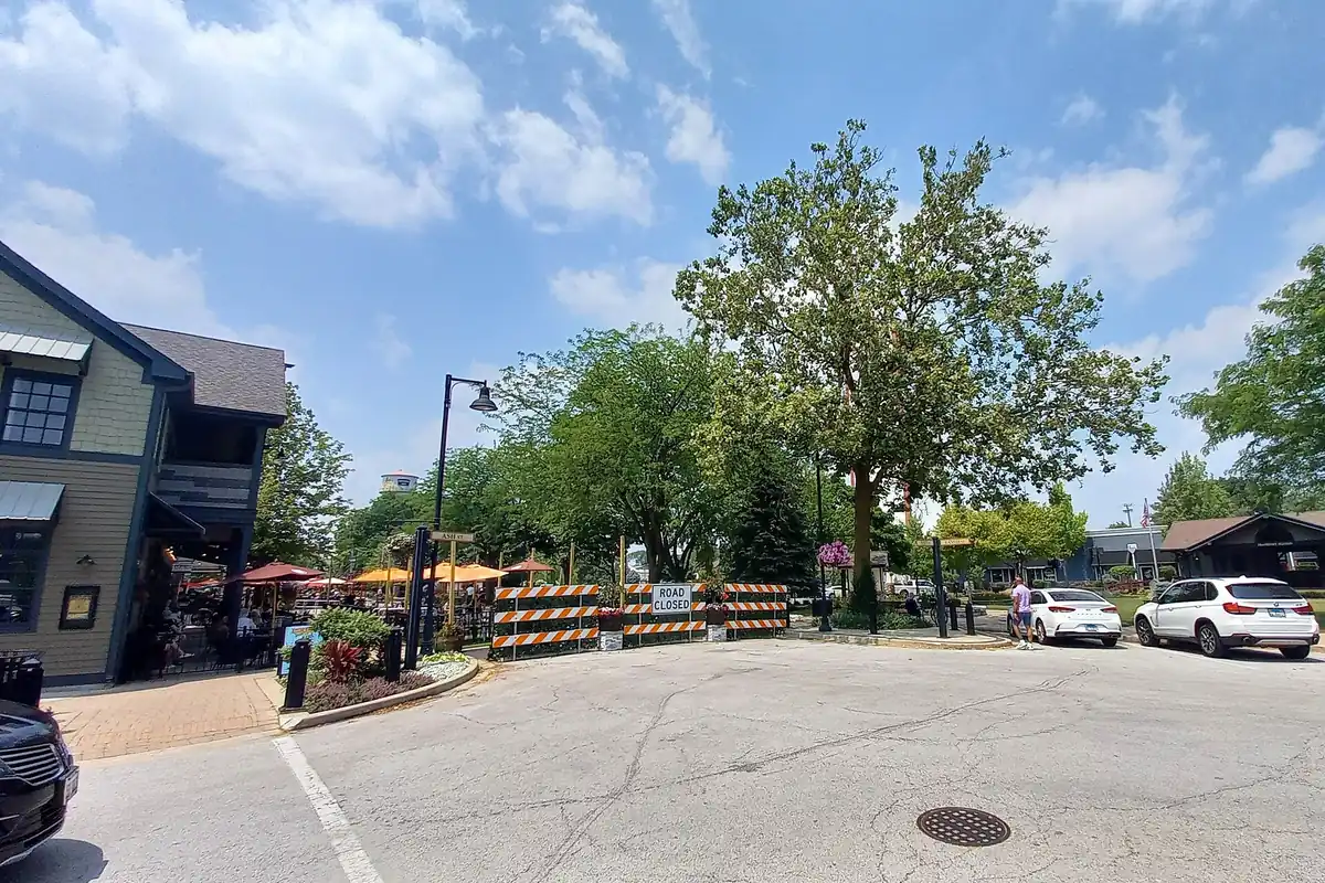 Ash Street and Kansas Street intersection in Frankfort, Illinois