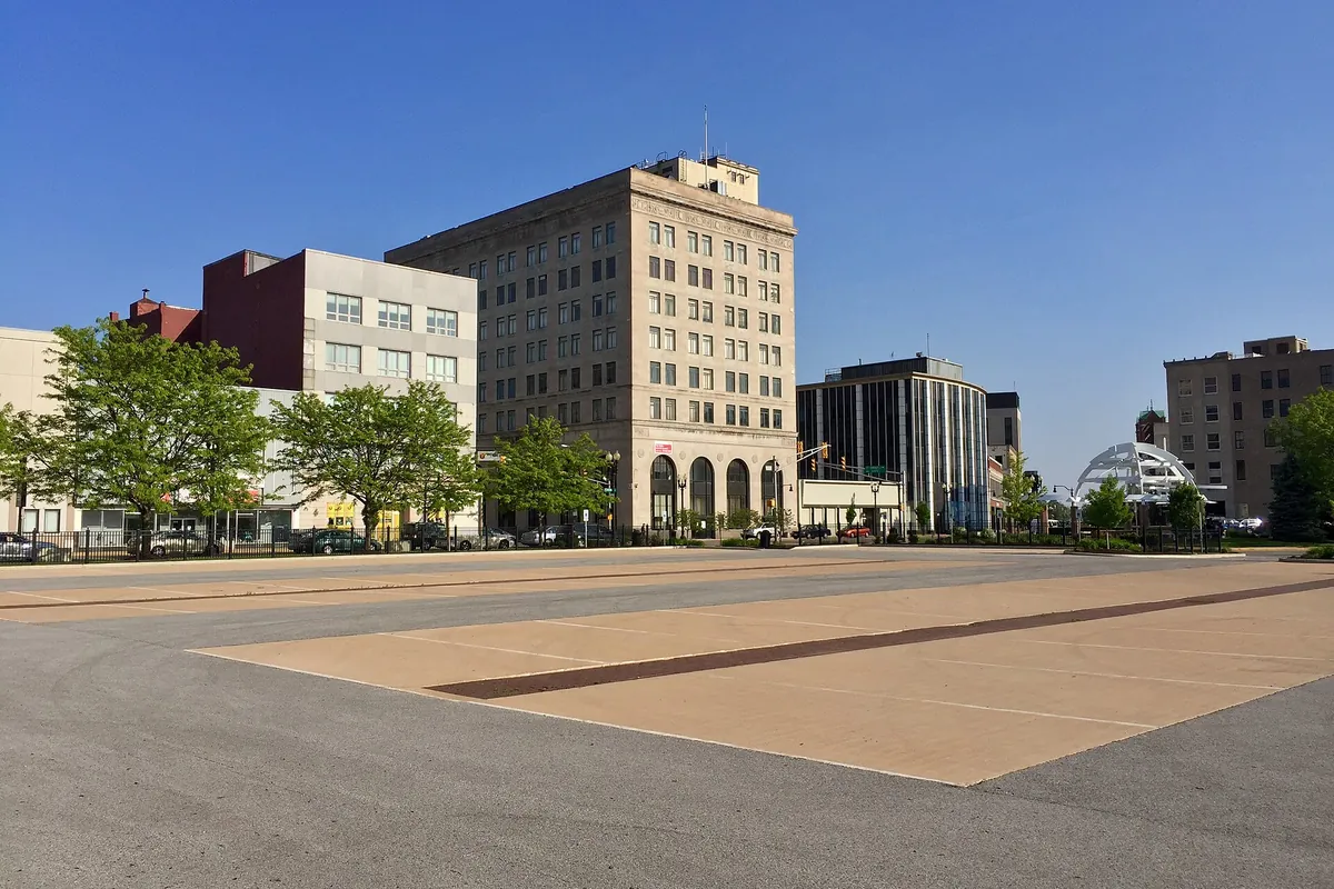 Buildings along a street in downtown Hammond, Indiana