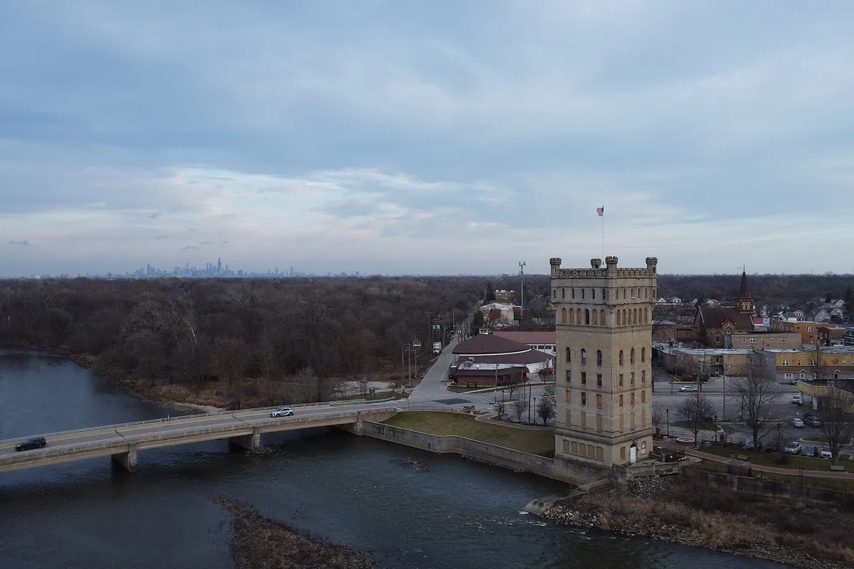 Hofmann Tower in Lyons, Illinois, with the Chicago skyline beyond